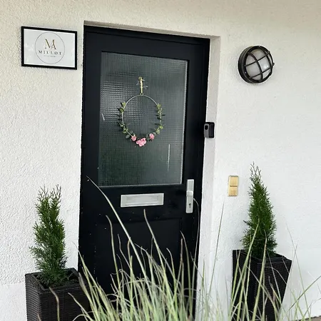 Millot Self Check-in * Nuertingen